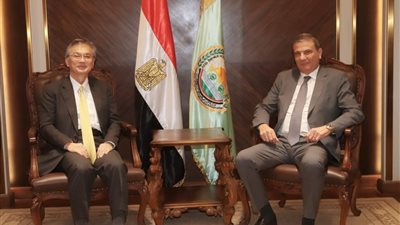 وزير الزراعة يبحث مع السفير الياباني التعاون بمجال تكنولوجيات الزراعة الحديثة