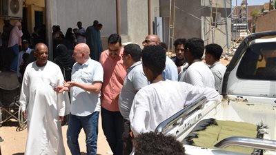 محافظ أسوان: تعافي وخروج 124 مواطنا بنصر النوبة من المستشفى بعد تعرضهم لاشتباه تسمم