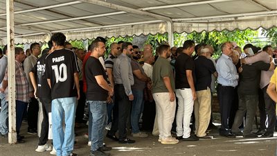 المئات يشيعون جثمان رئيس شعبة الذهب بالغرفة التجارية في الإسكندرية
