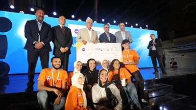 وزيرا التعليم العالي والتضامن الاجتماعي يكرمان الفرق الفائزة بمسابقة قادة الأنشطة الطلابية| صور 