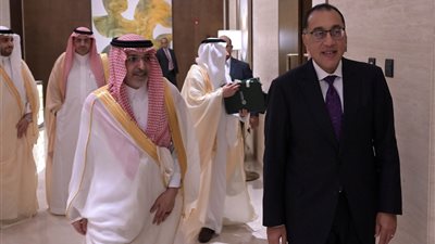 الحكومة: عرض فرص الشراكة مع الجانب السعودي في عدد من المشروعات الاستثمارية