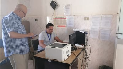 توقيع الكشف الطبي على 600 مواطن في قافلة مجانية بـ قرية طبهار بالفيوم
