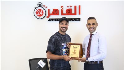 القاهرة 24 يكرم النجم مصطفى أبو سريع بعد تألقه في مسلسل عمر أفندي