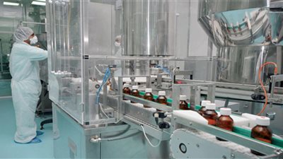 بسبب الديون.. شركة أمريكية لأدوية العيون تناقش خططا للبيع