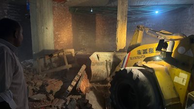 حملة مكبرة لإزالة المخالفات بفيصل وهضبة الأهرام| صور