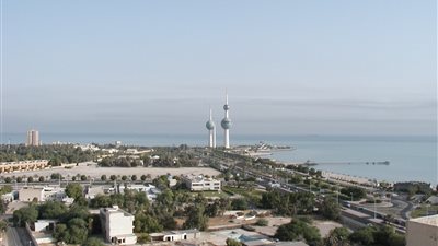 طقس الكويت الآن.. تغيرات طفيفة في درجات الحرارة وسرعة الرياح