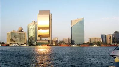 الطقس في الامارات اليوم.. أجواء صحوة والحرارة تصل إلى 30 درجة