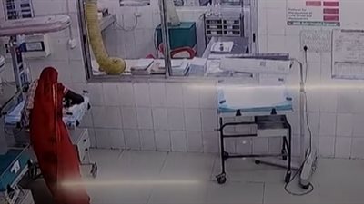 مقابل 715 دولارًا.. امرأة تختطف رضيعة بالهند والأمن يعيدها خلال ساعات 