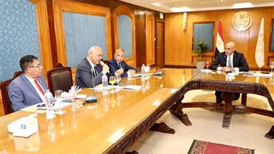 وزير التعليم خلال لقائه رؤساء تحرير الصحف والمواقع: العام الجديد سيشهد خفض كثافة الفصول لأقل من 50 