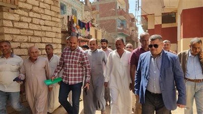 محافظ بني سويف يكلف ببحث شكوى أهالي قرية نزلة المشارقة المتضررين من ارتفاع منسوب المياه الجوفية 