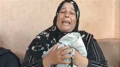 انهيار والدة الطالب ضحية والده بكفر الشيخ: ضربه حتى الموت.. وعايزة حق ابني| بث مباشر