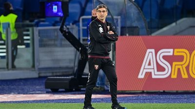 تعامل مع بيئة صعبة بمنتهى الاحترافية.. روما يعلن إقالة مدربه يوريتش