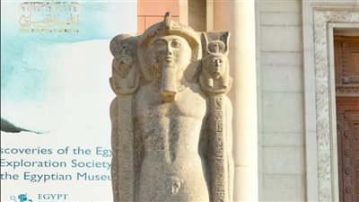 المتحف المصري بالتحرير يعرض تمثالا ضخما من الجرانيت الأحمر للملك رمسيس الثاني | صور