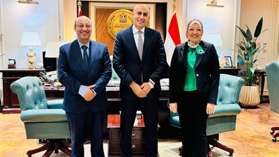 وزير التعليم يبحث مع صندوق التطوير تعزيز سبل التعاون لدعم المنظومة التعليمية