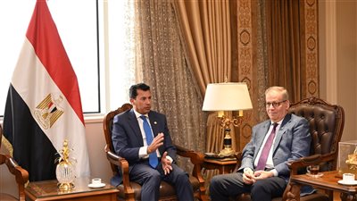 وزير الرياضة يتابع آخر تطورات المعمل المصري لمكافحة المنشطات