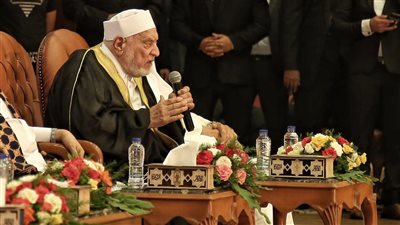 أحمد عمر هاشم: محبة الرسول واجبة بل هي من صميم العقيدة الإسلامية