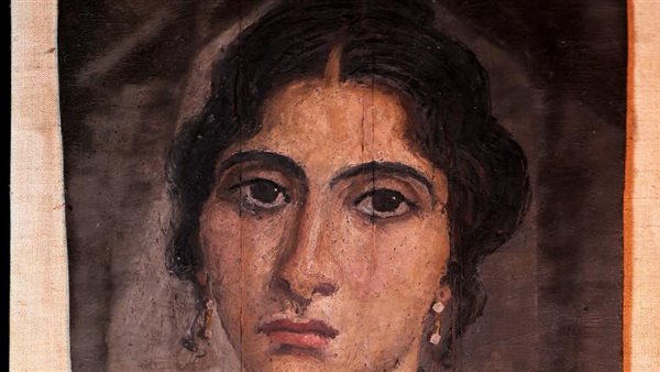 بورترية ملون يصور