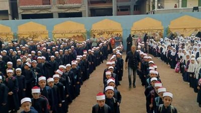 بالعمامة والجبّة والقفطان.. طلاب الأزهر يخطفون الأنظار في أول أيام الدراسة