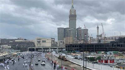 الأمطار تبلغ ذروتها.. السعودية تحذر من تقلبات الطقس العنيفة 