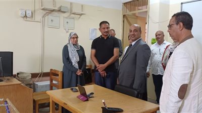 استعدادًا لبدء الدراسة.. نائب وزير التعليم يزور مدارس إدارات 6 أكتوبر والدقي التعليمية| صور