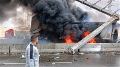 محملة بكراتين.. اشتعال النيران في تريلا على الطريق الإقليمي بالمنوفية | بث مباشر