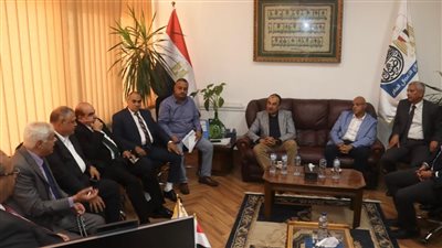 وزير قطاع الأعمال يلتقي محافظ القليوبية ونواب البرلمان في مستهل زيارته لشركة النصر للكيماويات