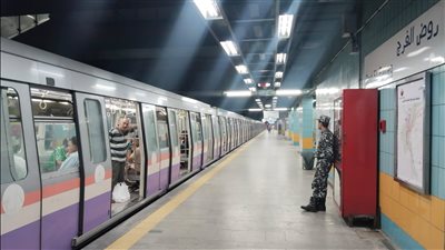 عطل فني يضرب نظام تحويلات الخط الثاني للمترو في محطة شبرا الخيمة