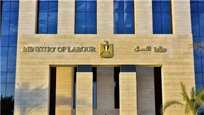 جميع التخصصات.. فرص عمل جديدة من وزارة العمل في 13 محافظة