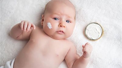 أبرزها الترطيب.. نصائح للعناية بالبشرة خلال الشتاء