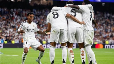 قائمة ريال مدريد لمواجهة أتلتيكو مدريد في الدوري الإسباني.. غياب مبابي وعودة كامافينجا 