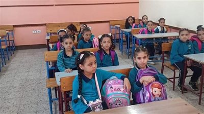 التعليم: انتظام الدراسة وتقليل كثافة الفصول بمدارس إدارة الخصوص بالقليوبية| صور 