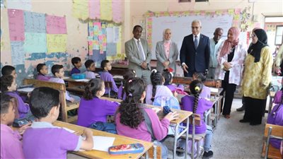 مدير تعليم القاهرة يوجه بوضع جدول مواعيد مجموعات الدعم في أماكن واضحة للطلاب