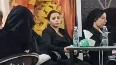 إلهام عبد البديع وطارق الشيخ يقدمان واجب العزاء في نجل إسماعيل الليثي | بث مباشر