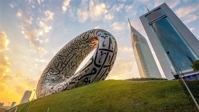 الإمارات تشهد ارتفاعًا ملحوظًا في درجات الحرارة.. والرطوبة تزداد ليلًا