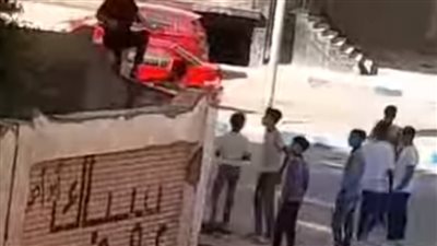 ضبط شخصين حاولا تسلق سور مدرسة لتغشيش ذويهم بالامتحان في سوهاج