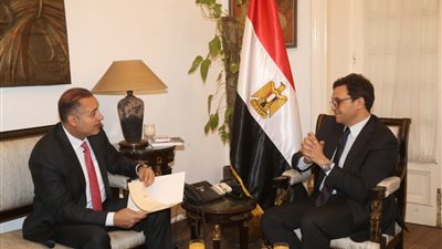 وزير الثقافة يستقبل سفير قطر بالقاهرة لبحث سبل تعزيز التعاون