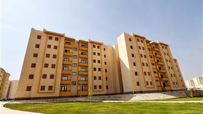 الإسكان الاجتماعي: الأرامل والمطلقات تعامل معاملة الأسرة في الوحدات السكنية