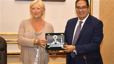 رئيس جامعة القاهرة: تطوير الشراكات الأكاديمية والبحثية مع الجامعات الفرنسية لمكانتها الدولية