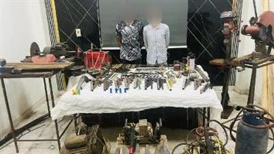 القبض على تشكيل عصابي بتهمة إدارة ورشة لتصنيع الأسلحة النارية في القليوبية 