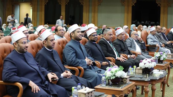 جانب من الندوة