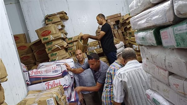 ضبط مصنعات لحوم منتهية