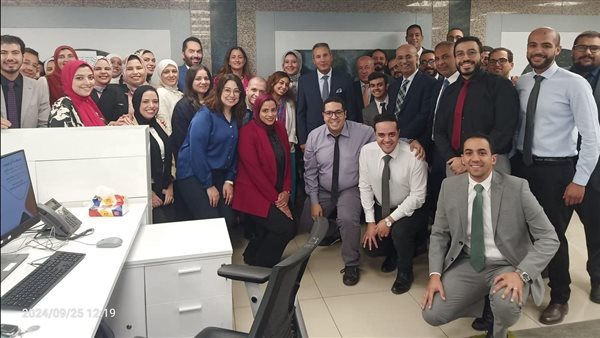 الإتربي يلتقي العاملين