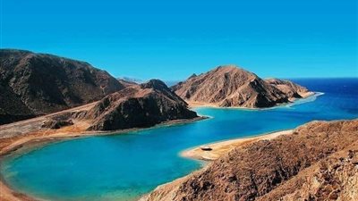 وزيرة البيئة تبرز إنجازات تطوير البنية التحتية بالمحميات