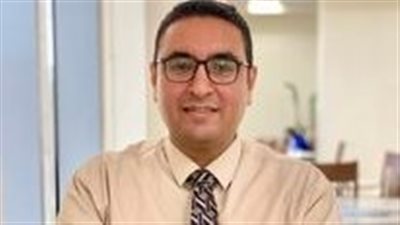 إقالة مدير المستشفيات وحملة تضامن واسعة.. القصة الكاملة لأزمة طبيب مع وكيل صحة سوهاج