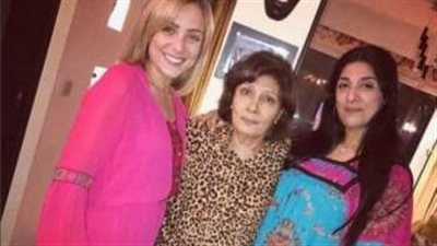 أجرت جراحة.. ريم البارودي تكشف تطورات حالة والدتها الصحية بعد تعرضها لحادث سير