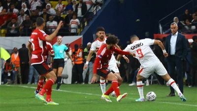 التعادل السلبي يسيطر على أول ربع ساعة بين الأهلي والزمالك في السوبر الإفريقي 