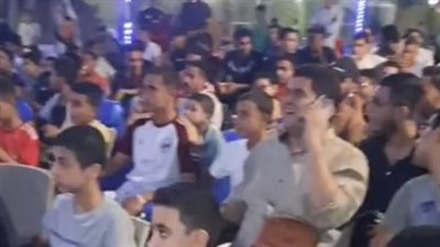 زحام كبير من جماهير الأهلي والزمالك في المقاهي لمشاهدة السوبر الإفريقي | بث مباشر