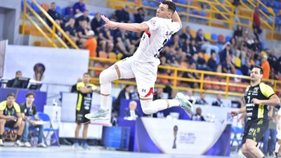 الزمالك يفوز على توباتي البرازيلي في كأس العالم للأندية لكرة اليد