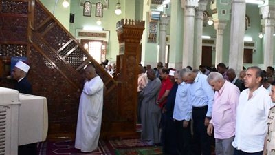 محافظ أسوان يؤدي صلاة الغائب على روح شهيد الواجب الوطني النقيب محمود جمال