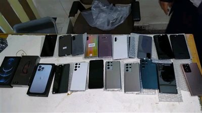 القبض على 3 أشخاص بمطروح لحيازتهم 676 هاتفا محمولا مهربة جمركيا